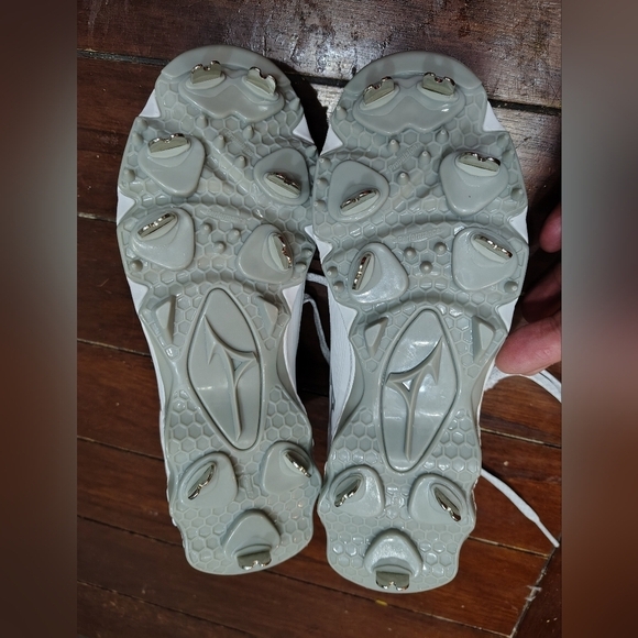 Mizuno 9 Spike Swift 8 Softball Metal Cleats - Picture 6 of 6